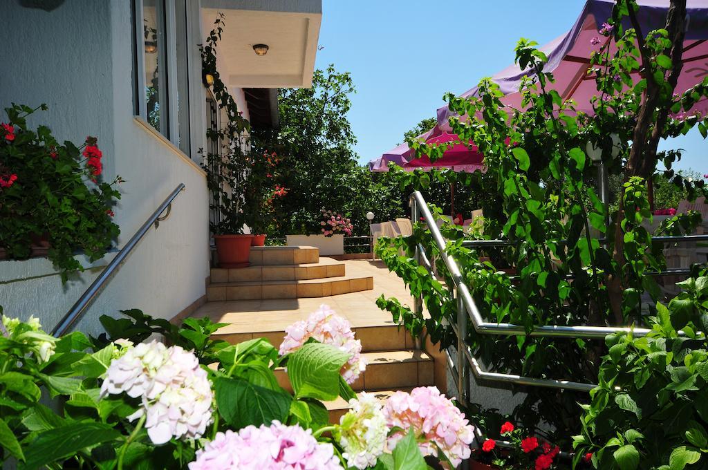 Guest House Ero Sukošan Buitenkant foto